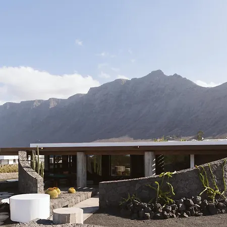 Canaryislandshost I Nativo * 法马拉