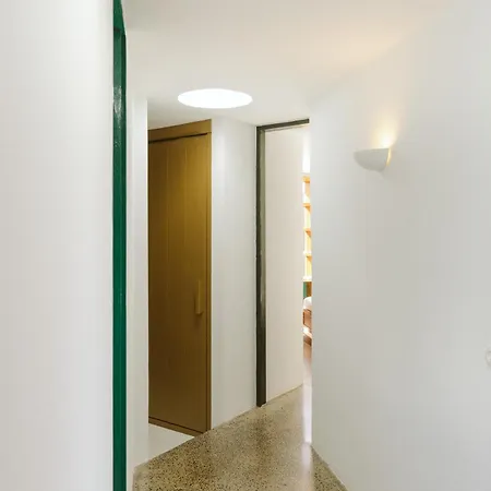 Canaryislandshost I Nativo カレタ・デ・ファマラ