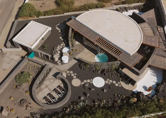 Canaryislandshost I Nativo * فامارا