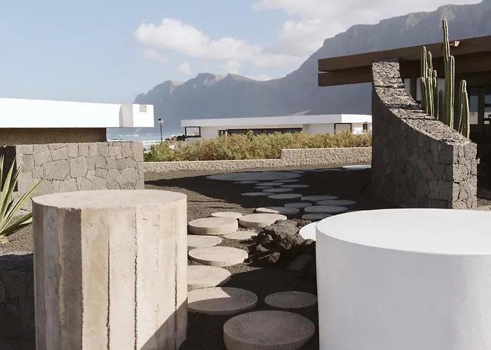 Canaryislandshost I Nativo فيلة